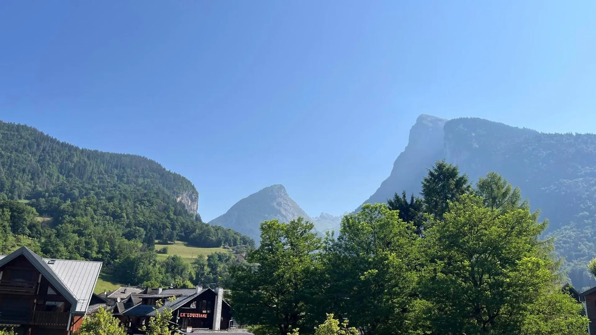 Appartement T2 Au Centre De Samoens Avec Balcon, Parking Et Acces Navette Ski. - Fr-1-624-20 Daire
